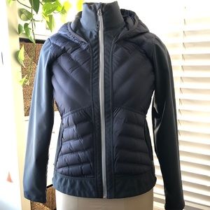 Mountain Hardware water resistant active jacket sm